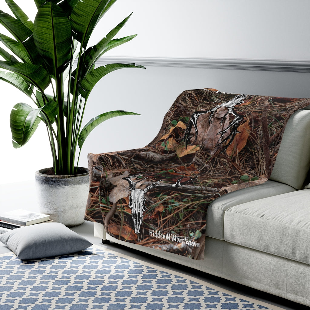 HiddenMiMonsters Plush Camo Blanket